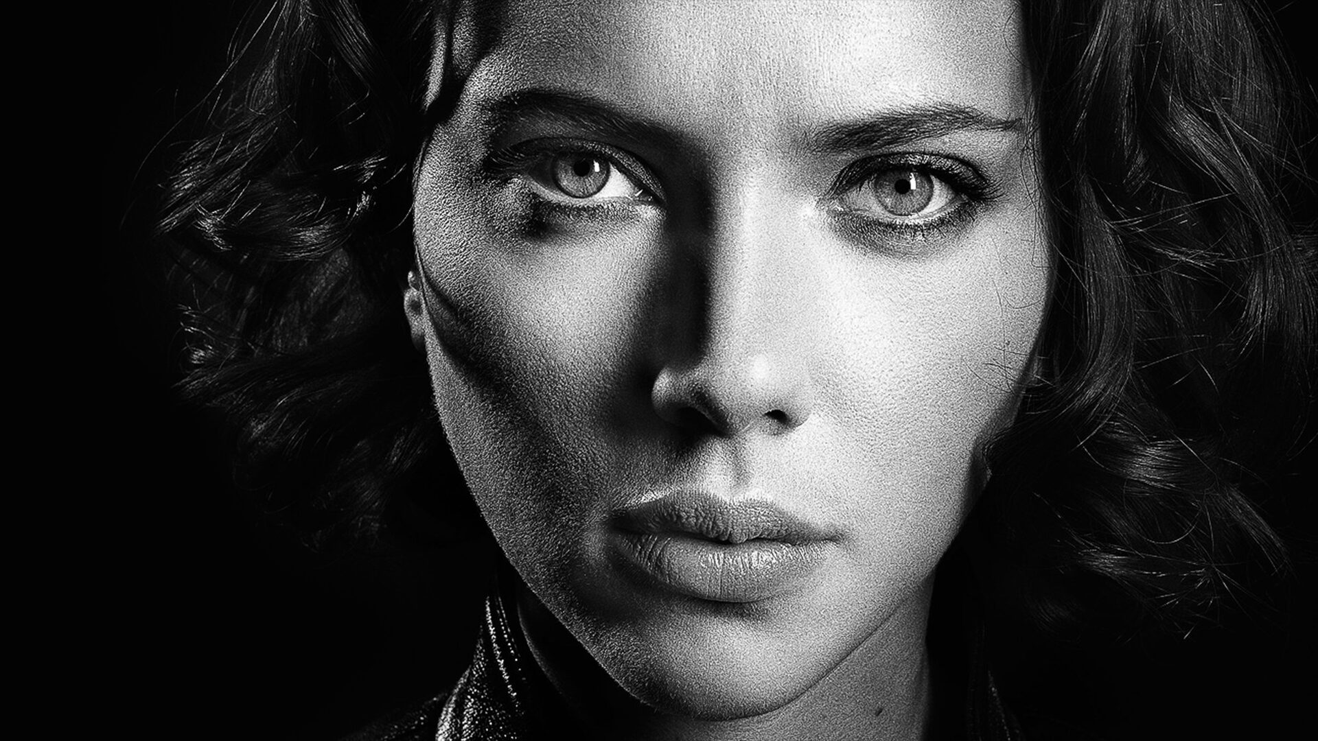 Scarlett Johansson protagoniza Julie Miller en El Exorcista Martires